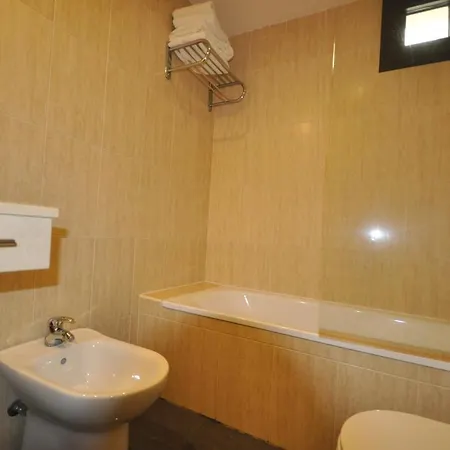 Montegorbea Apartment *